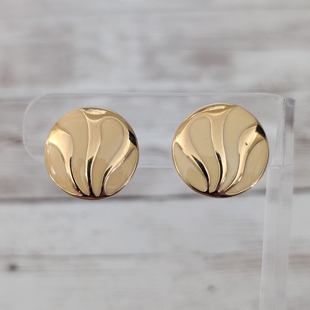 Vintage Clip On Earrings Retro Circle Cream & Gold Tone 0.75"